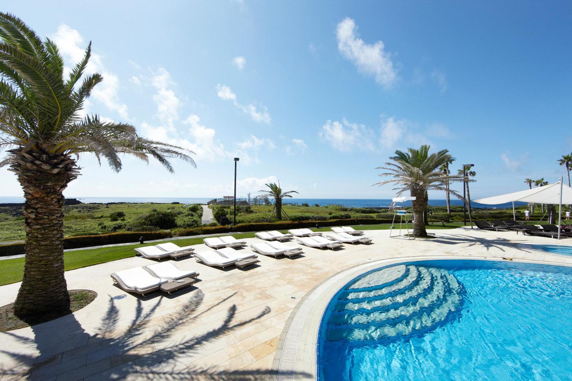 Haevichi Hotel & Resort Jeju Seogwipo Exterior photo