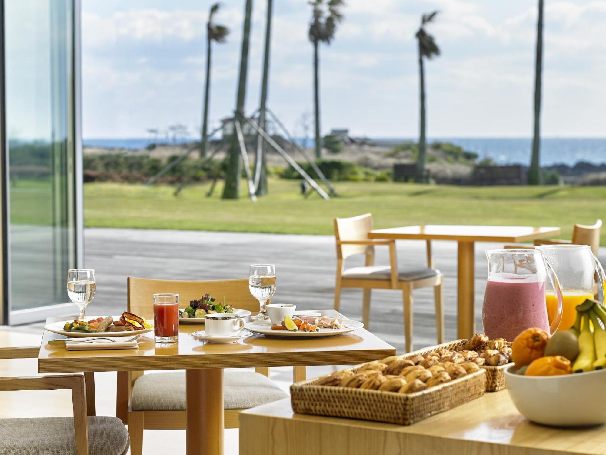 Haevichi Hotel & Resort Jeju Seogwipo Exterior photo