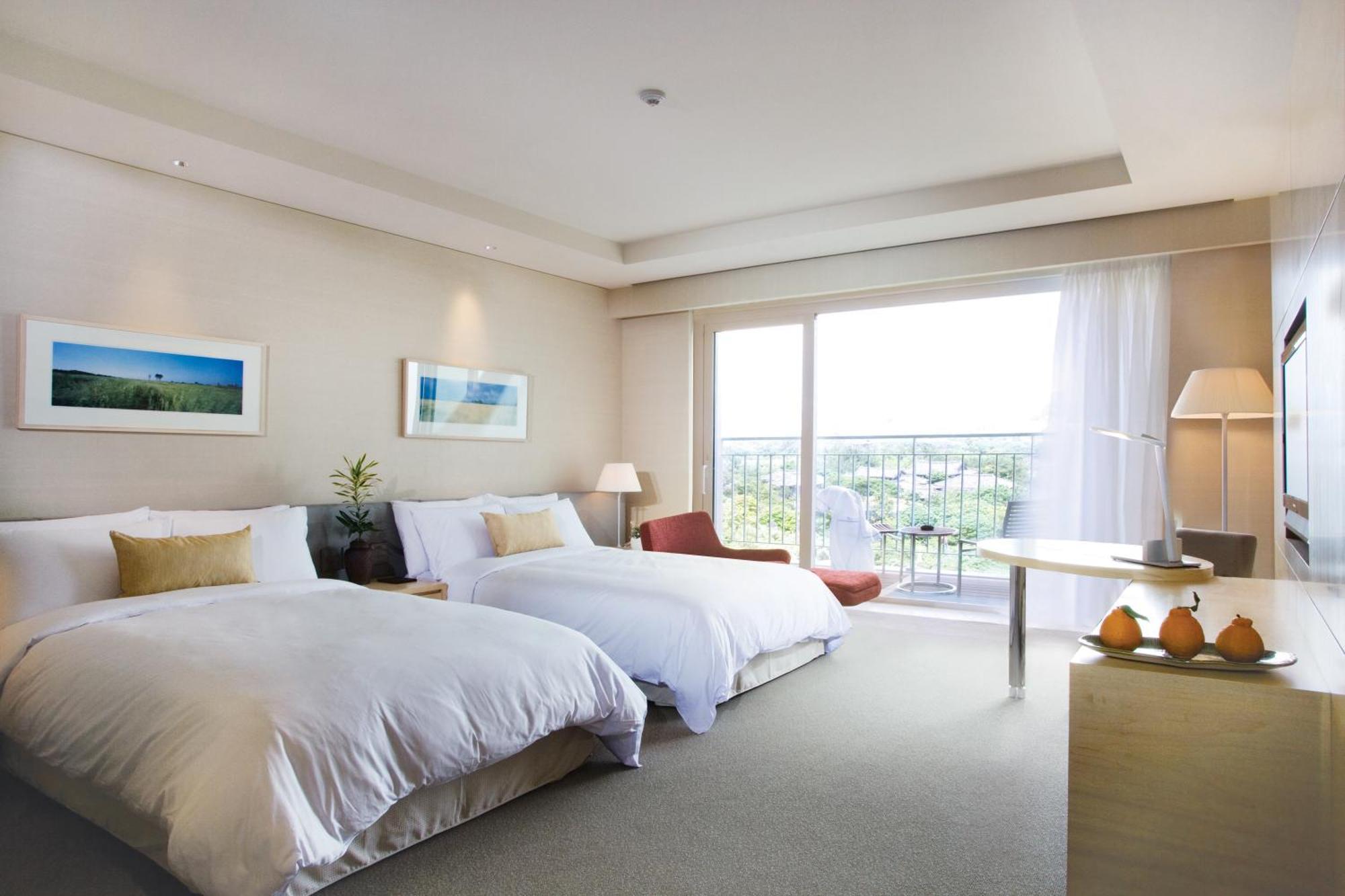 Haevichi Hotel & Resort Jeju Seogwipo Exterior photo