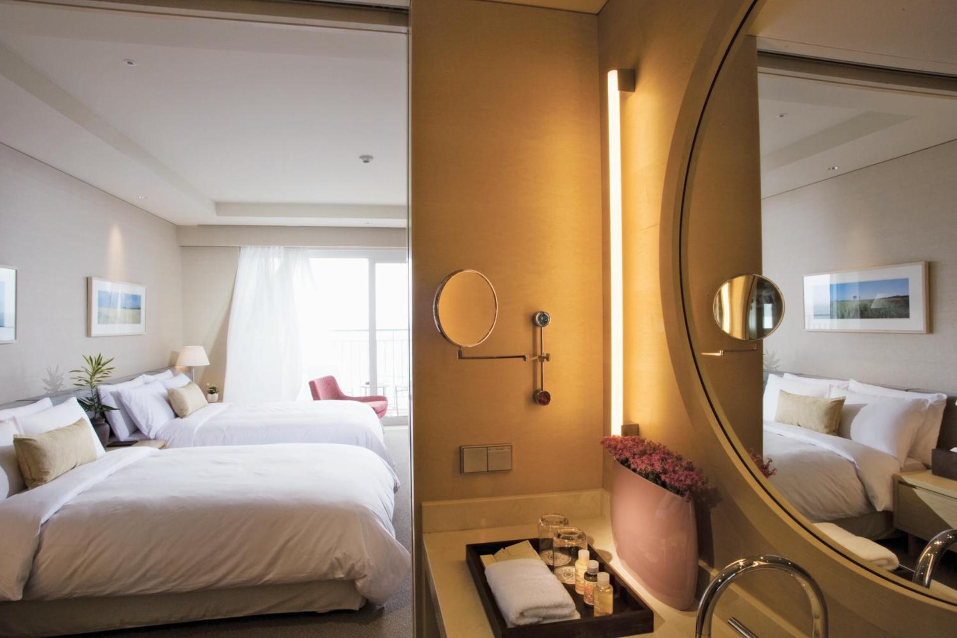 Haevichi Hotel & Resort Jeju Seogwipo Exterior photo