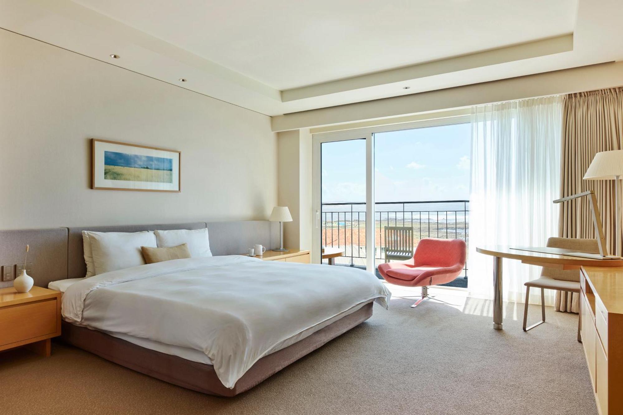 Haevichi Hotel & Resort Jeju Seogwipo Exterior photo
